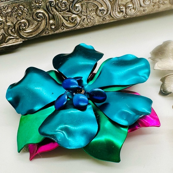 Vintage Brooch Lot - Picture 6 of 8